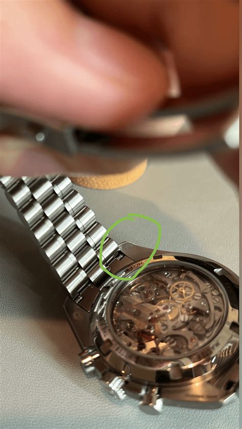 omega speedmaster clasp scratching bracelet|scratches on clasp.